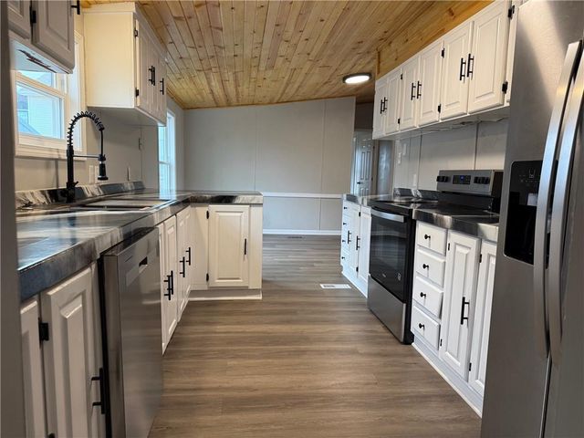 104 E Missouri Street, Oregon, MO 64473