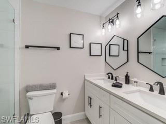 240 Nature View CT, Fort Myers Beach, FL 33931