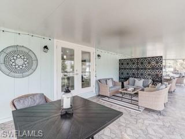 240 Nature View CT, Fort Myers Beach, FL 33931