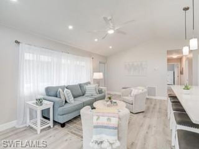 240 Nature View CT, Fort Myers Beach, FL 33931