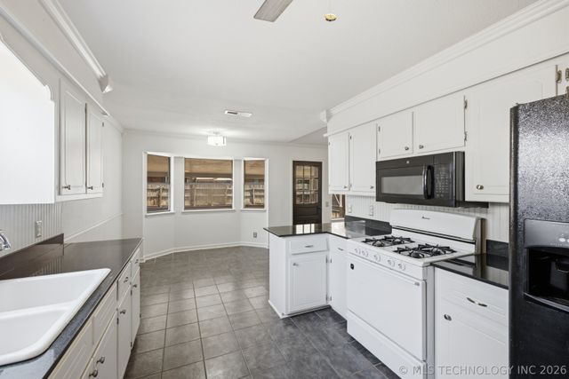 4409 Firewood Avenue, Broken Arrow, OK 74011