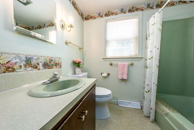 26 Turning Way, Harwich, MA 02645