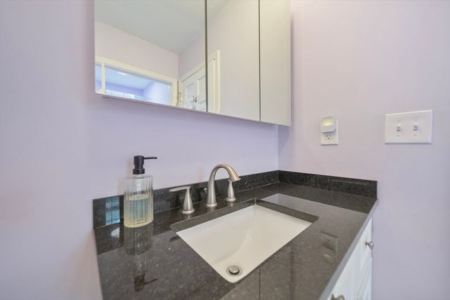 45 Washington St 55, Methuen, MA 01844