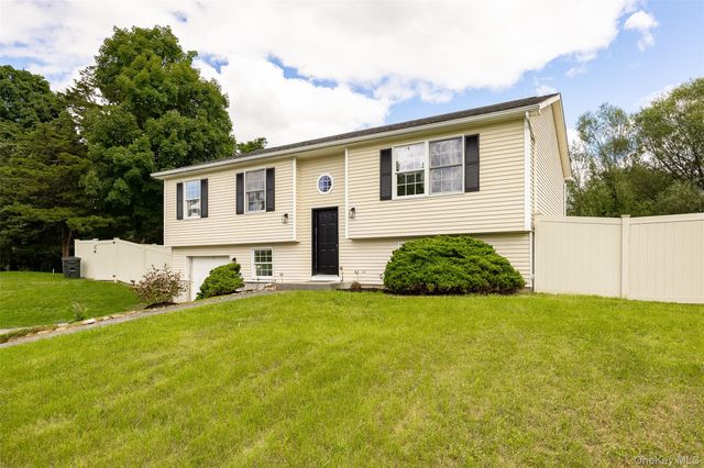 45 Nicole Lane, Wingdale, NY 12594