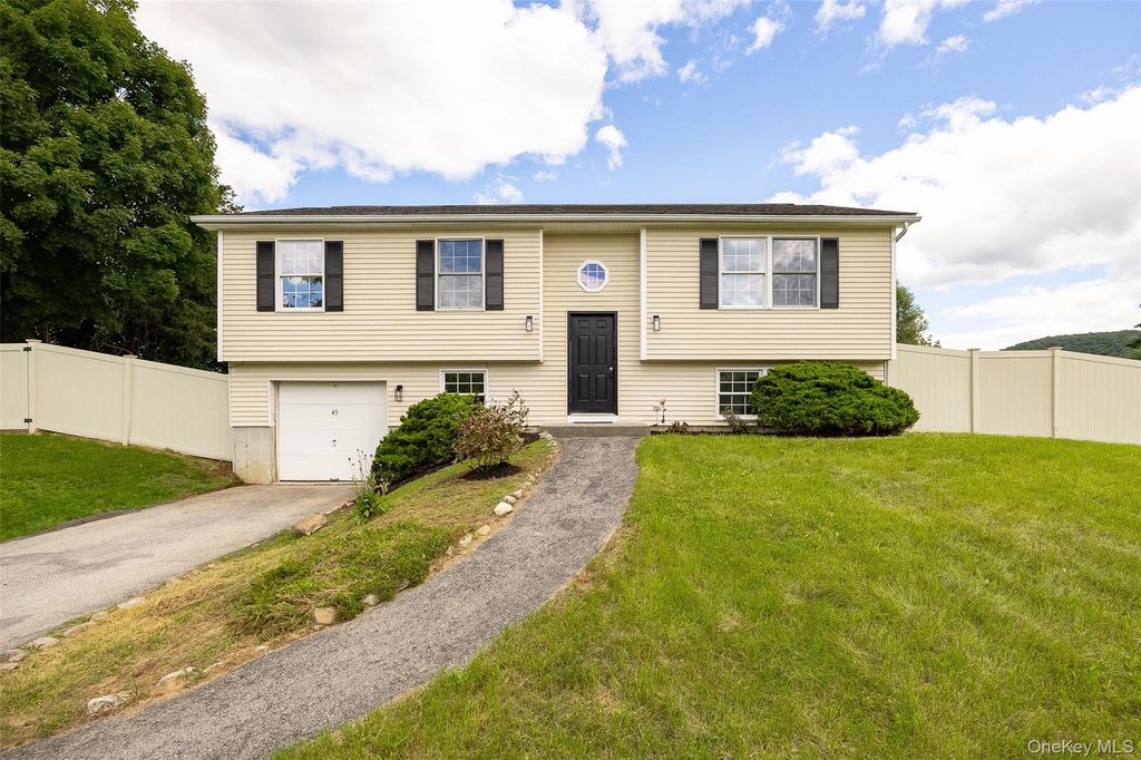 45 Nicole Lane, Wingdale, NY 12594