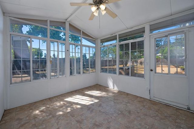 8954 Park Trail Dr, Elk Grove, CA 95624