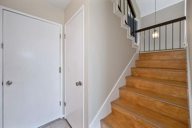 8954 Park Trail Dr, Elk Grove, CA 95624