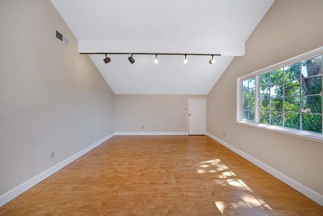 8954 Park Trail Dr, Elk Grove, CA 95624