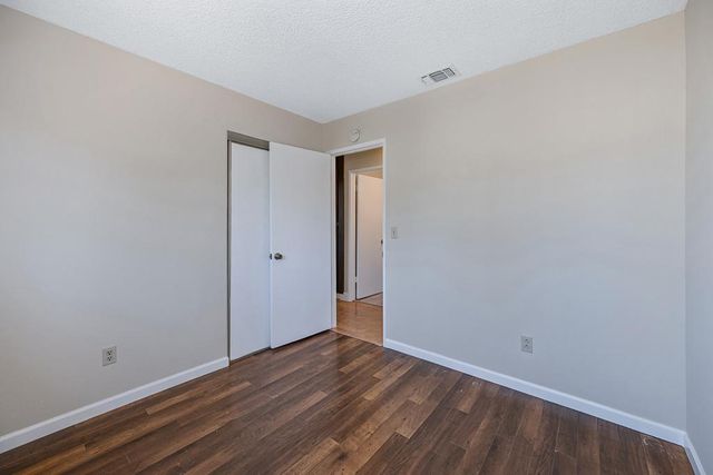 8954 Park Trail Dr, Elk Grove, CA 95624