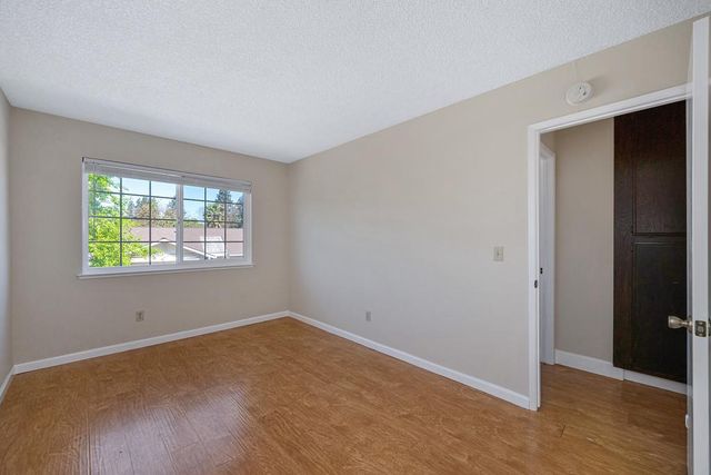 8954 Park Trail Dr, Elk Grove, CA 95624