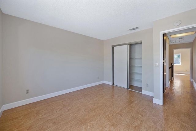 8954 Park Trail Dr, Elk Grove, CA 95624