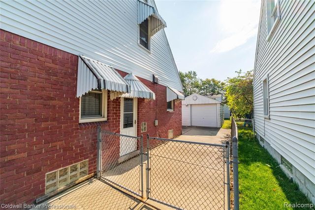 3313 Hollywood Street, Dearborn, MI 48124