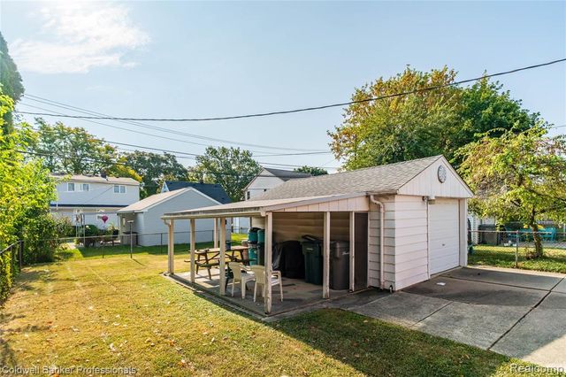 3313 Hollywood Street, Dearborn, MI 48124