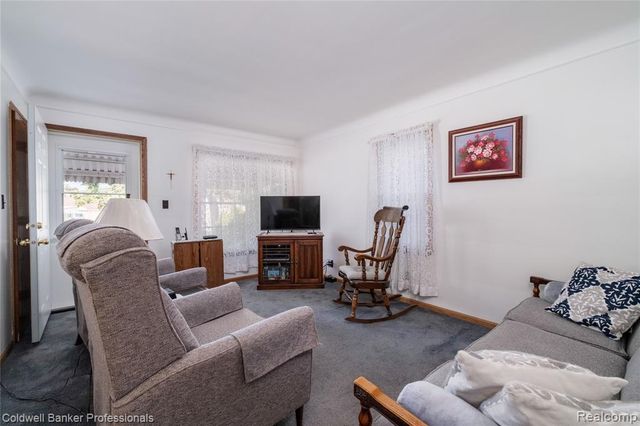 3313 Hollywood Street, Dearborn, MI 48124