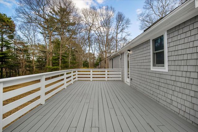 42 Bayberry Drive, Mashpee, MA 02649