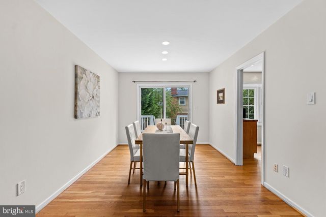 1731 TAMERISK CT, Vienna, VA 22182