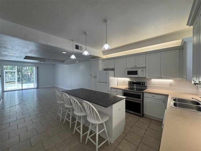 2053 GREEN OAK COURT, Kissimmee, FL 34744
