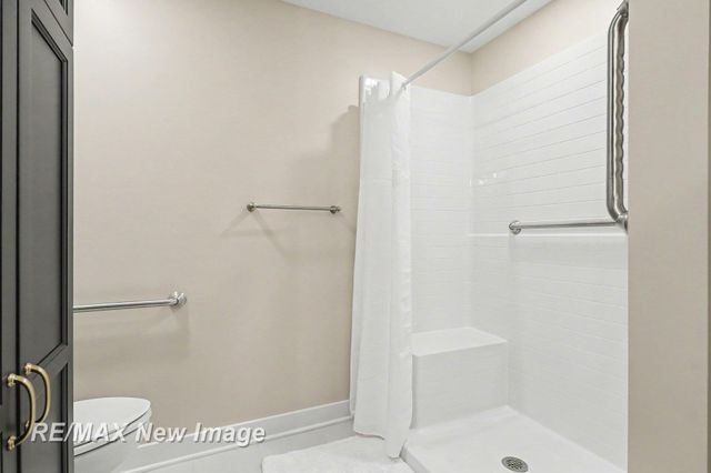 419 Copper Leaf Court, Midland, MI 48642