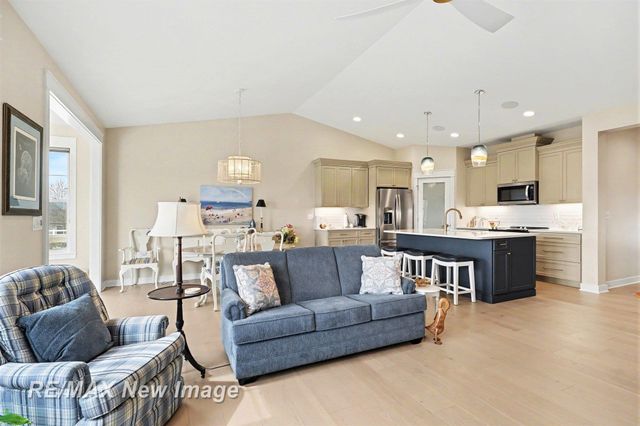 419 Copper Leaf Court, Midland, MI 48642