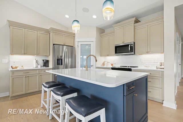 419 Copper Leaf Court, Midland, MI 48642