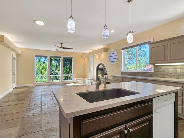 12097 Elm Ct, Auburn, CA 95602