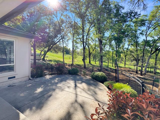 12097 Elm Ct, Auburn, CA 95602