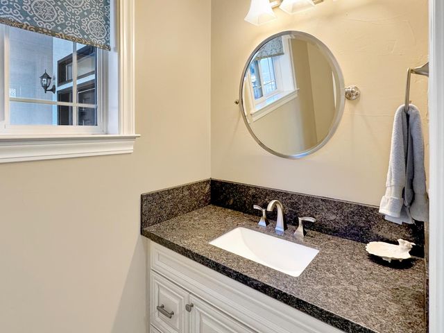 12097 Elm Ct, Auburn, CA 95602