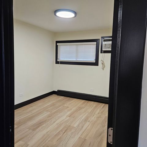 1115 E Algonquin Road 20, Arlington Heights, IL 60005