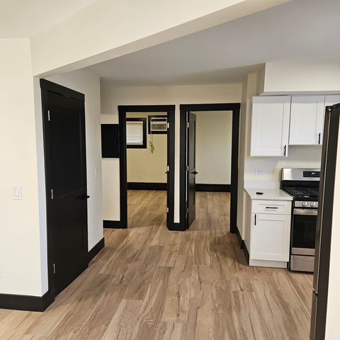 1115 E Algonquin Road 20, Arlington Heights, IL 60005