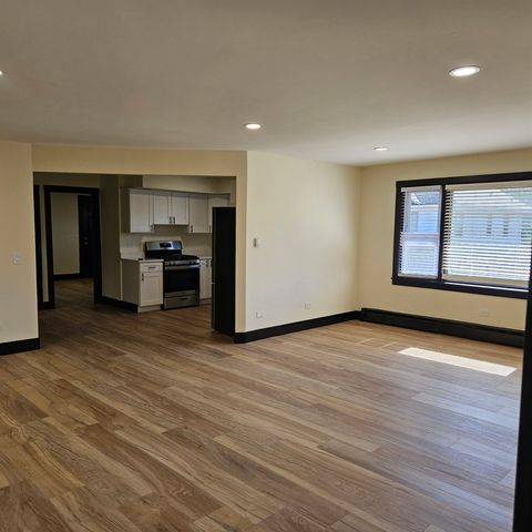 1115 E Algonquin Road 20, Arlington Heights, IL 60005