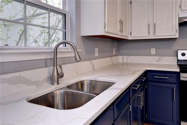 108 Edwards CT, Yorktown, VA 23693