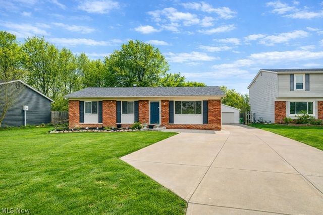 652 Saint Lawrence Boulevard, Eastlake, OH 44095