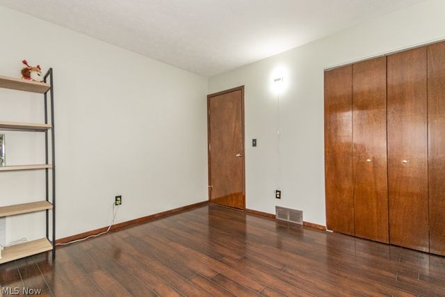 652 Saint Lawrence Boulevard, Eastlake, OH 44095
