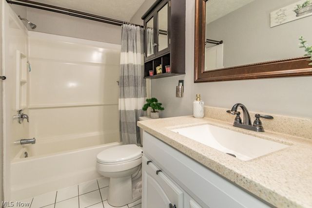 652 Saint Lawrence Boulevard, Eastlake, OH 44095