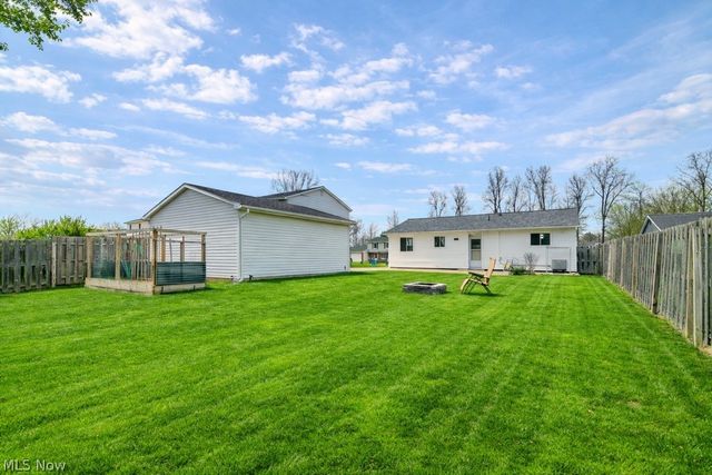 652 Saint Lawrence Boulevard, Eastlake, OH 44095