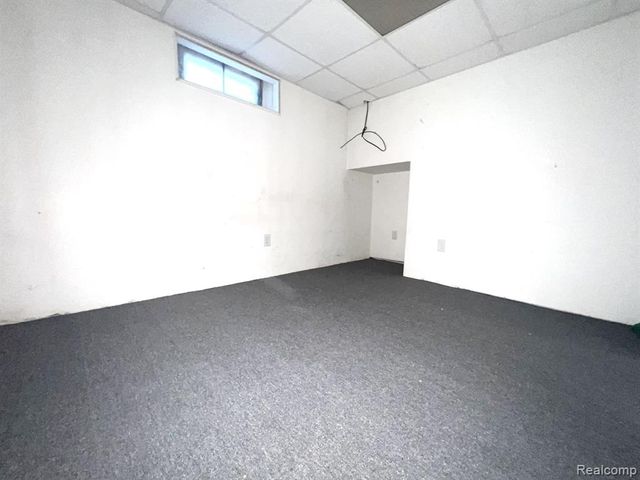 18475 Dalby, Redford, MI 48240