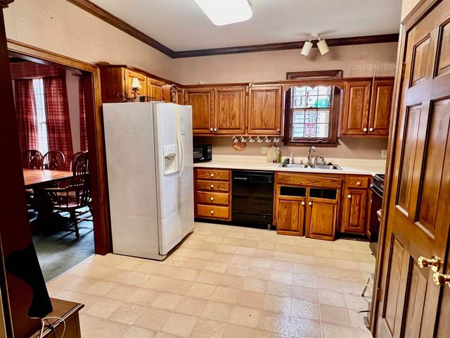 563 SUMMITT ST, Memphis, TN 38104