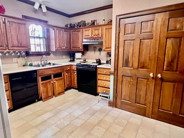 563 SUMMITT ST, Memphis, TN 38104