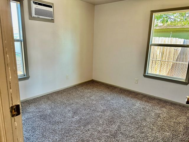 912 W 36th St, Odessa, TX 79764