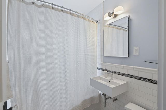 4429 15th Avenue S, Minneapolis, MN 55407