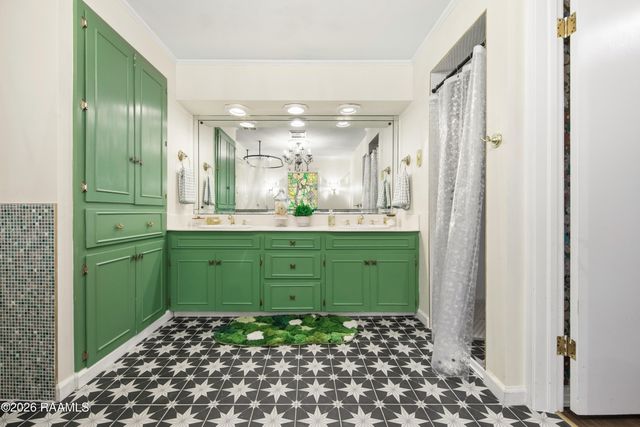 201 Edgewood Drive, Lafayette, LA 70503