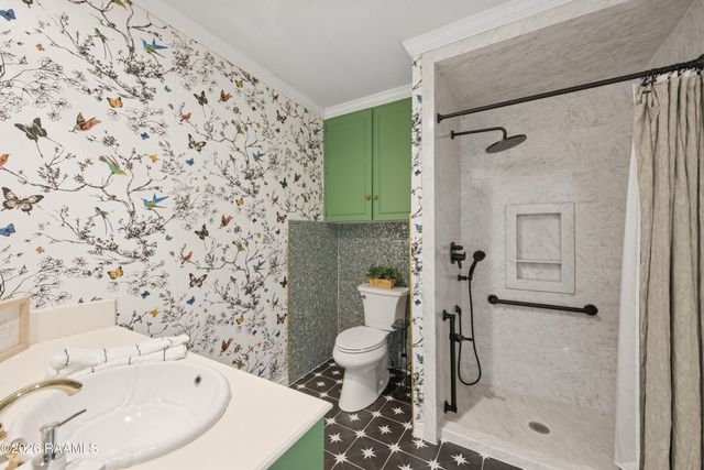 201 Edgewood Drive, Lafayette, LA 70503