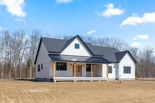 615 Clough Hill Road, Loudon, NH 03307