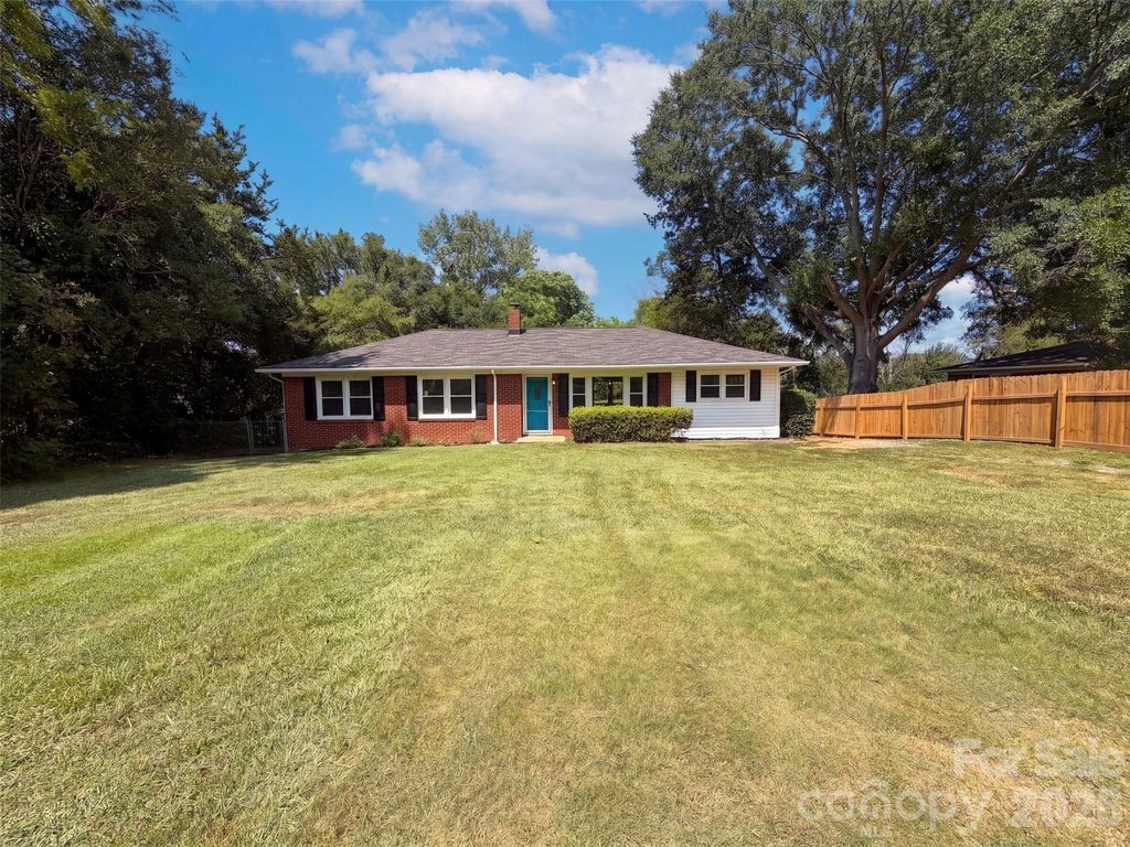 2154 Rosewood Drive, Rock Hill, SC 29732