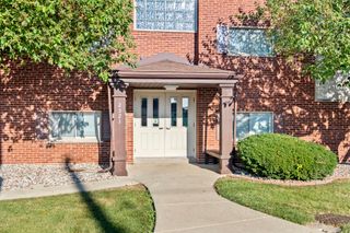 2521 N Thatcher Avenue 2i, River Grove, IL 60171