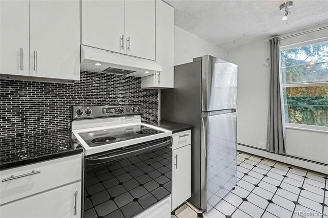 2150 S Vaughn Way 204D, Aurora, CO 80014