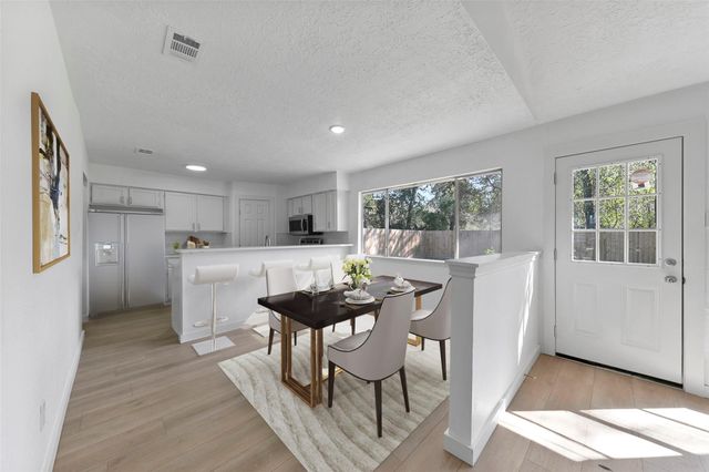 2042 Lexington Woods Drive, Spring, TX 77373