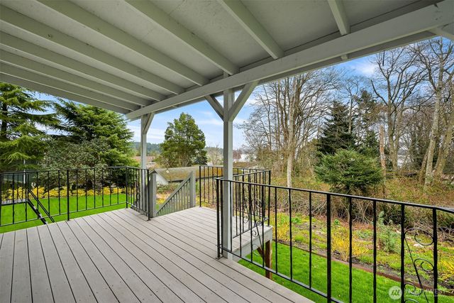 15393 Dewey Crest Lane, Anacortes, WA 98221