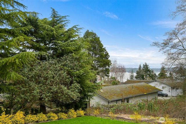 15393 Dewey Crest Lane, Anacortes, WA 98221