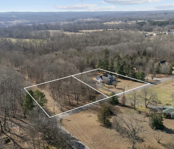 111 Contrary Rd, Burns, TN 37029